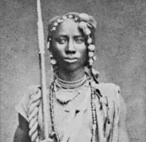 « Les Héroïnes » : Tassi Hangbe, la Reine-Amazone