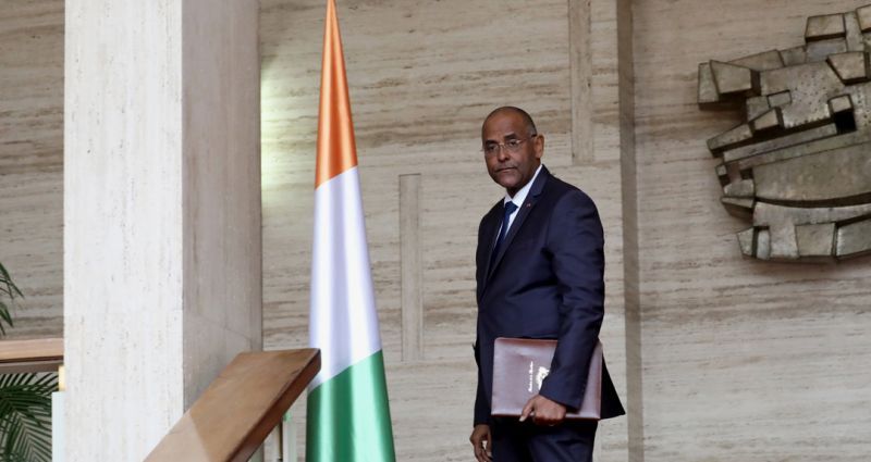 Côte d’Ivoire : le Premier ministre Patrick Achi rend le tablier