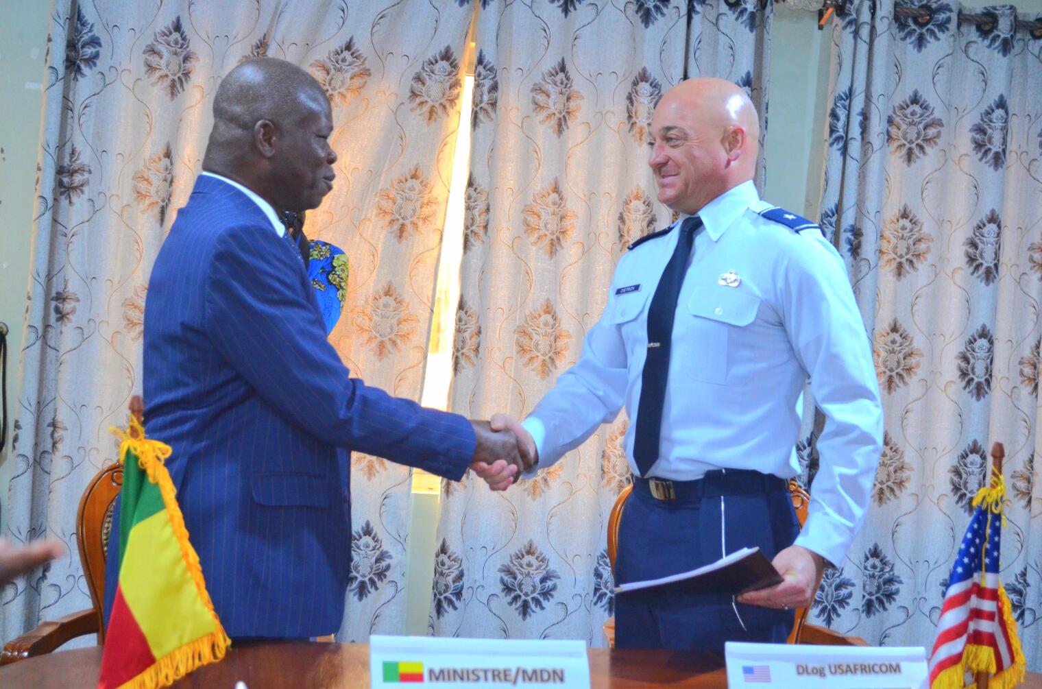 Signature d’un accord de Défense entre le Bénin et les États-Unis